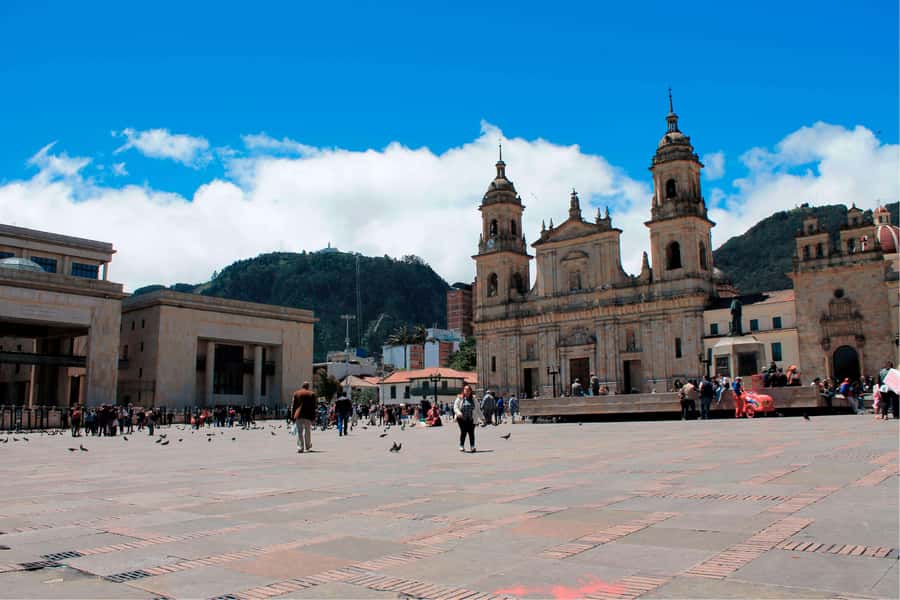 Bogota: La Candelaria Highlights Walking Tour - The guide makes or breaks this walk