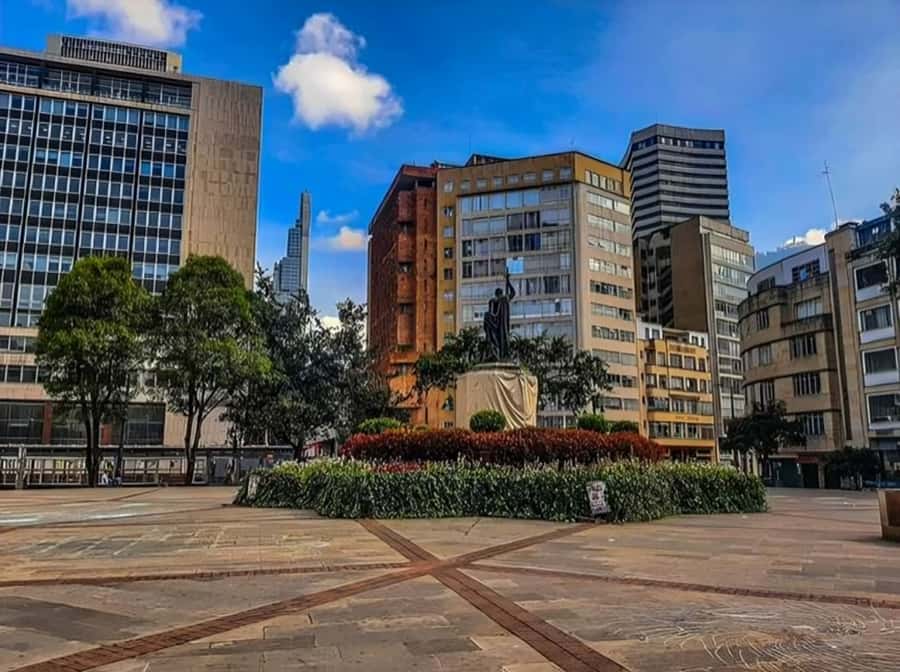 Bogota : Must-See Sites Walking Tour With a Guide - Five reasons this walk is worth considering