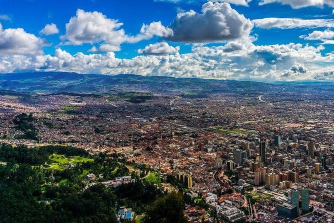 Bogota Old City Tour, Monserrate & Salt Cathedral in Zipaquira - Reading Bogotá Through Plaza de Bolívar