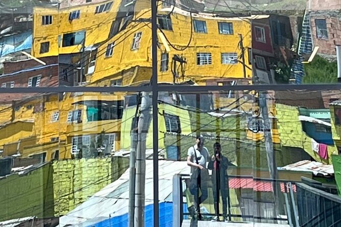 Bogota: Panoramic tour with Sky-High Picnic &Certified Tour Guide - A picnic of Colombian fruit and Cundiboyacense snacks
