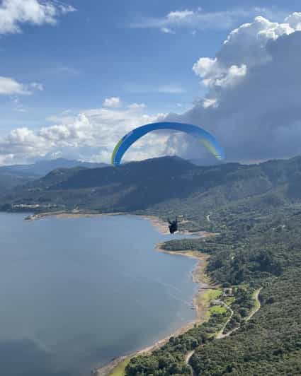 Bogota: Paragliding activity in La Calera with transfers - 15 To 25 Minutes Above Tomine Reservoir