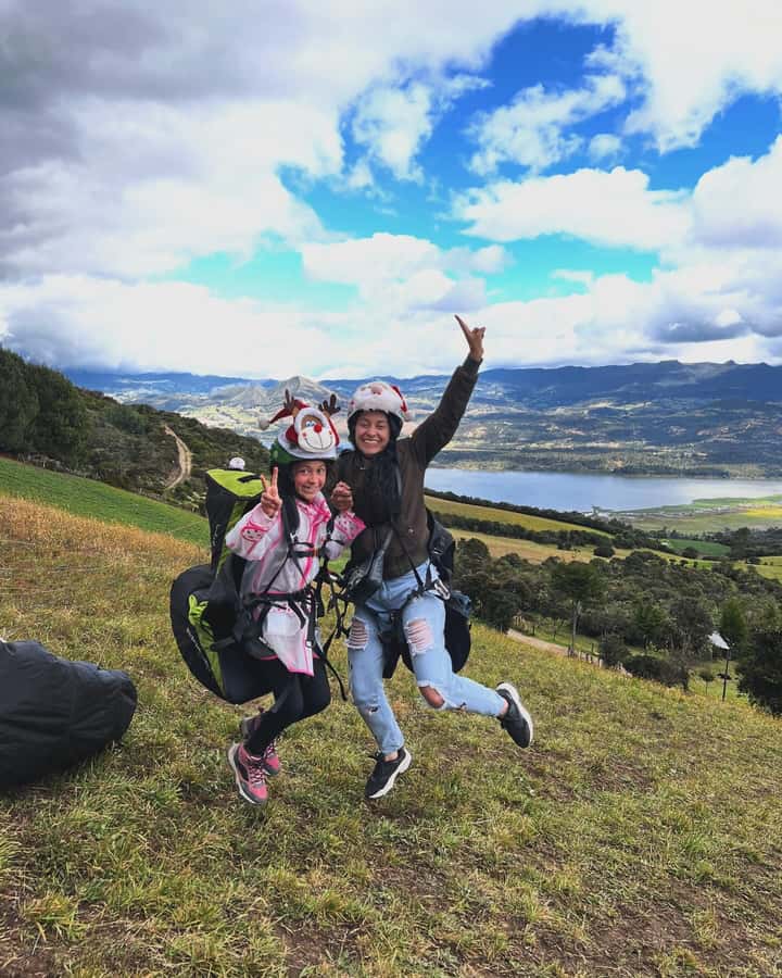 Bogota: Paragliding Flight Ticket in Guatavita - Meeting the pilot and getting ready