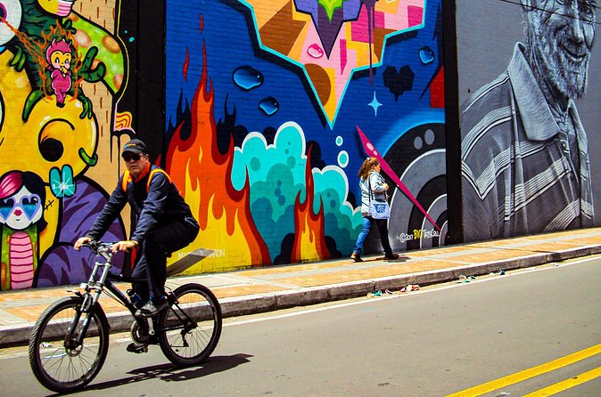 Bogotá Private Bike Tour (5. Hrs.) - Food districts with views from the hills