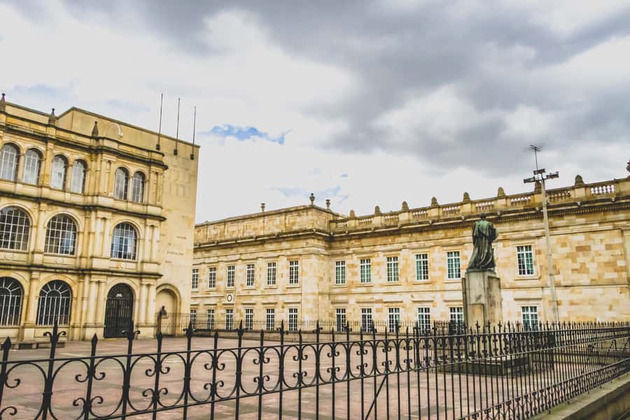 Bogotá: Private Candelaria Walking Tour with Gold Museum - Key points to know before booking