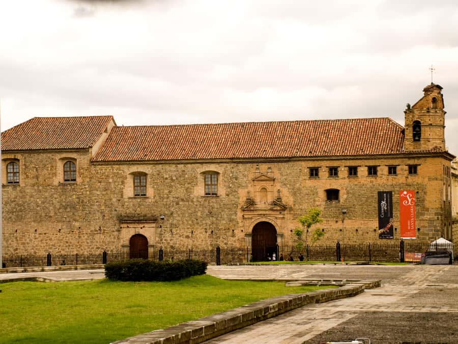 Bogotá: Private Candelaria Walking Tour with Gold Museum - Walking conditions, accessibility, and comfort