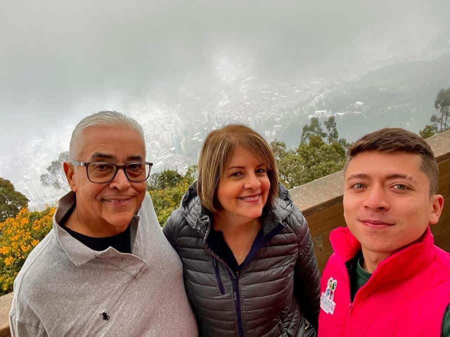 Bogotá: Private City Tour, Monserrate, Emerald and Botero - Inside Bogotá’s green world of emeralds
