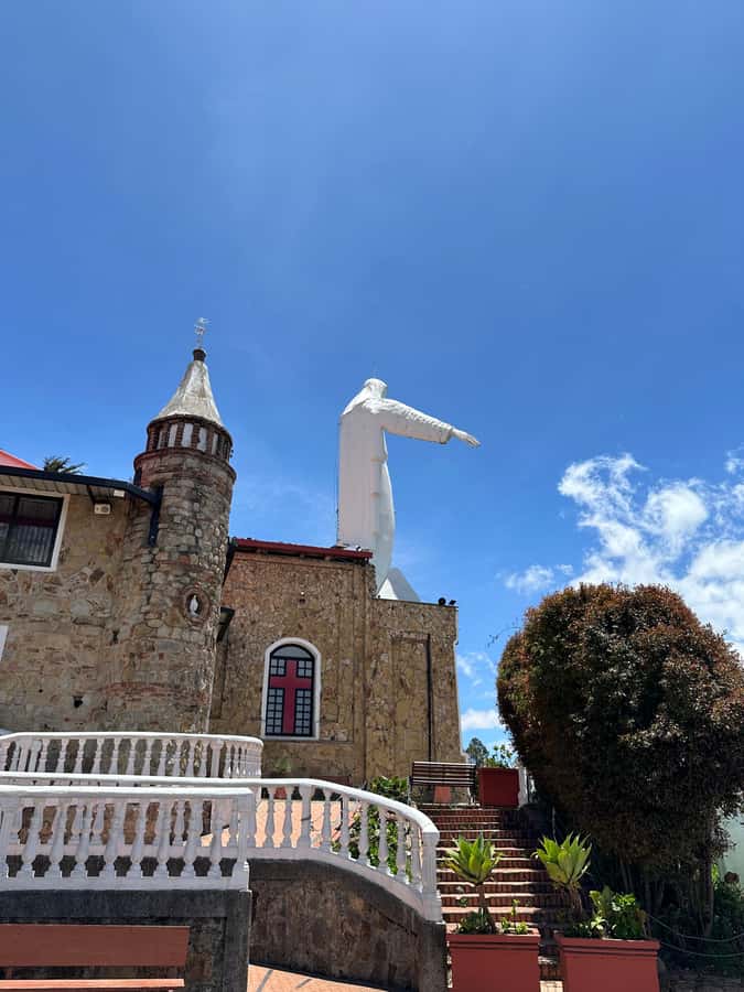 Bogota: Private Tour to Monserrate and Guadalupe - Practical preparation for the five-hour outing