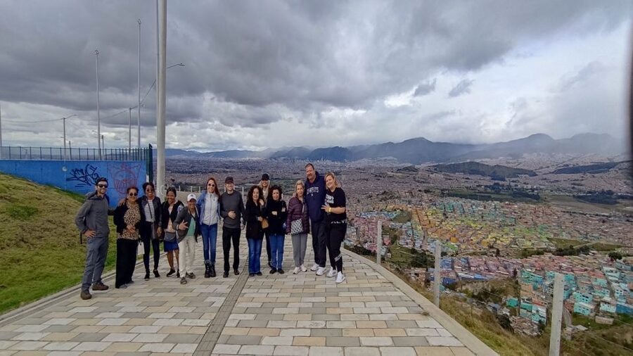 Bogotá´s Barrios: El Paraíso Favela Tour with Cable Car - Safety, Respect, and Good Tour Manners