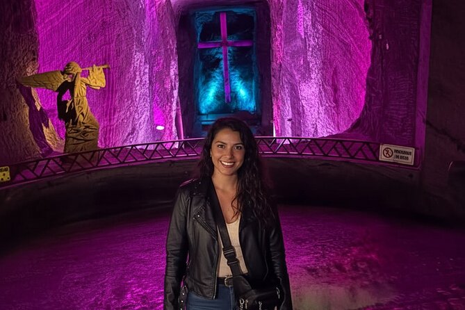 Bogotá´s Best Private Day Trip: Salt Cathedral & Guatavita Lagoon - Lunch, transport, and what the price covers