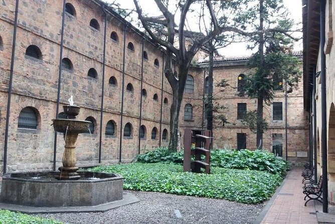 Bogota's National Museum Guided Tour with Transport - Archaeology from 10,000 BC to the present