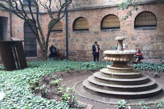 Bogota's National Museum Guided Tour with Transport - Four collections, one personalized route