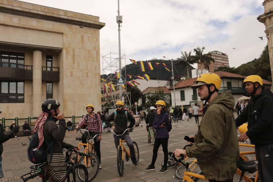 Bogotá: Shared Bike Tour - The final coffee stop in La Candelaria