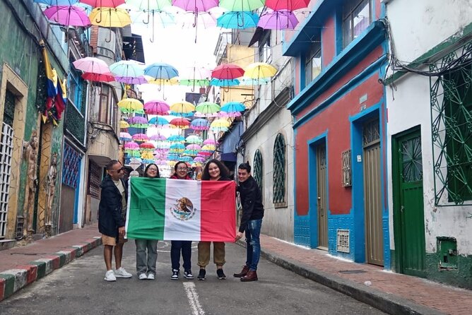 Bogota Tour, Monserrate, Museums and Local Art with Transportation - Bolívar’s former home and the road to old Bogotá
