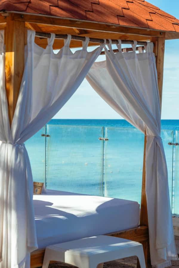 BORA BORA AREA CLUB - Timing, comfort, and who should skip it