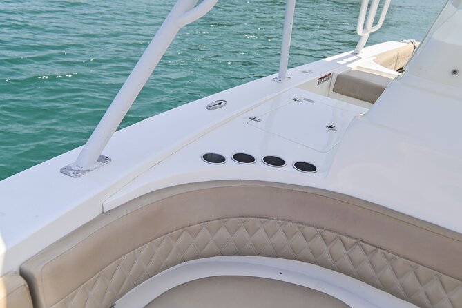 Boraina, 34 FT Luxury boat rental in Cartagena - What a 34-Foot Private Boat Means for Your Group