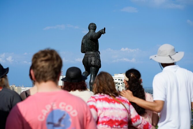 Cali: City Tour | Guided tour around the city - Belalcázar and the city’s northwest view