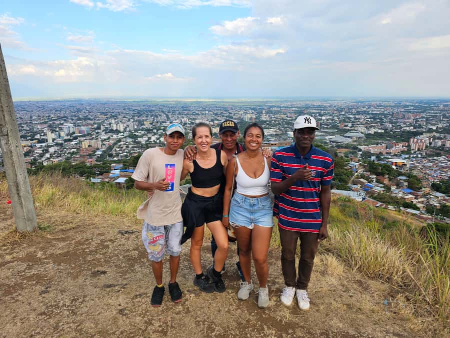 Cali: Comuna 20 Siloé Street Art Tour - Starting at Terminal Cañaveralejo at 3:00 p.m.