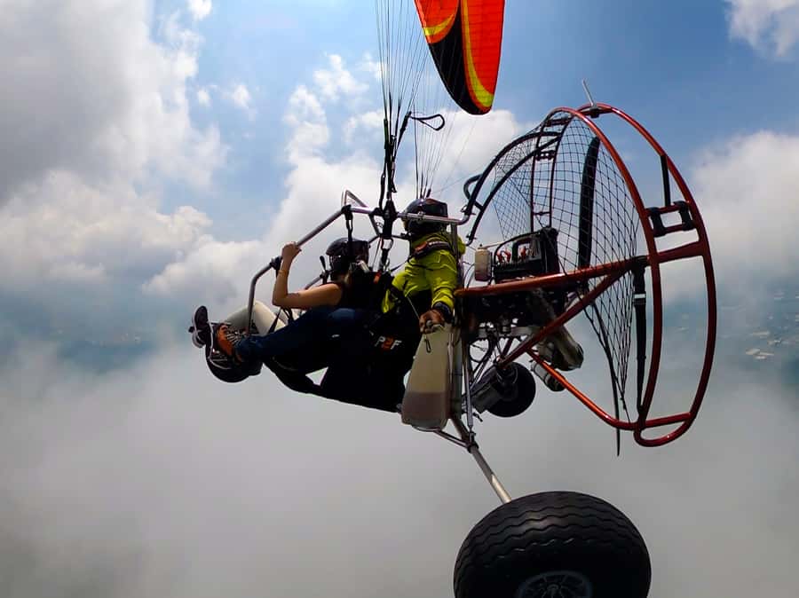 Cali: Paratrike Flight - Paragliding - Starting at the San Antonio Office