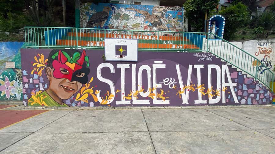 Cali: Walking Tour of the 11 Neighborhoods of Commune 20 - Why this Commune 20 tour feels different from a standard city walk