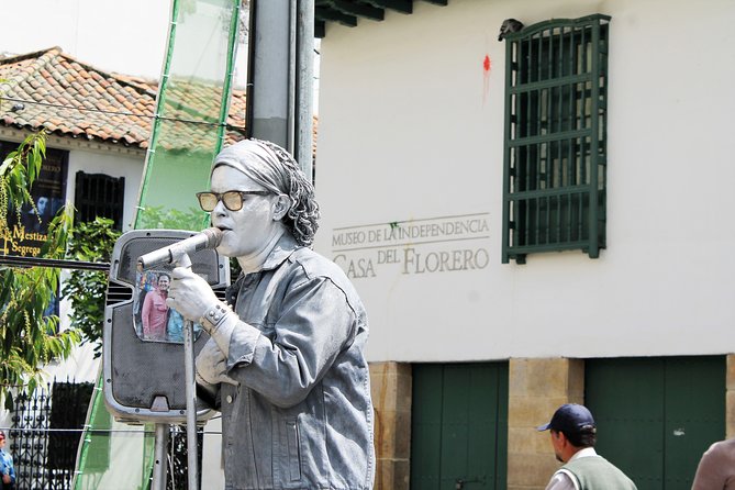 Candelaria Tour: Hotspots and Hidden Gems - Why this La Candelaria walk works well on a first day