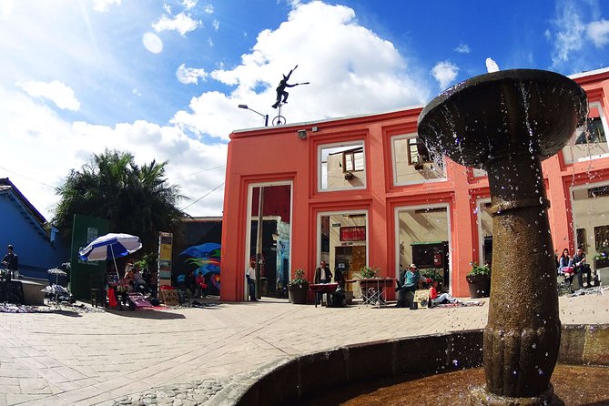 Candelaria Tour: Hotspots and Hidden Gems - Plazoleta del Rosario and the country’s early power