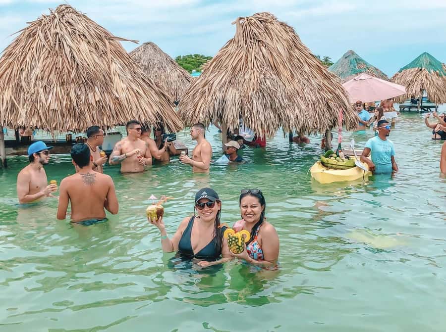 Cartagena: 4 Island Day Trip by Boat and Caribbean Lunch - Who will enjoy this island day?