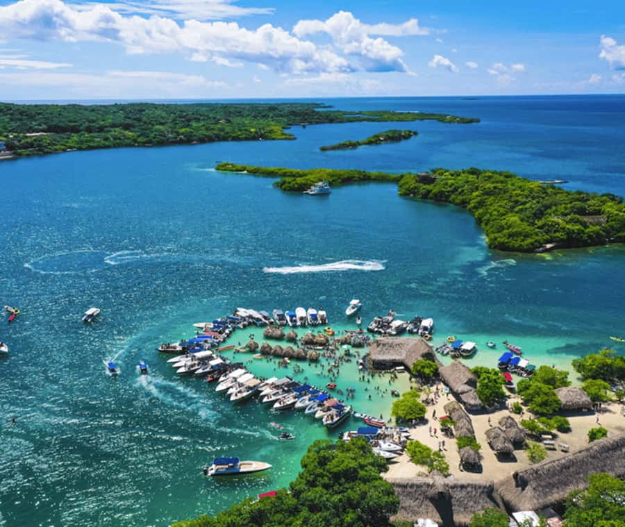 Cartagena: 4 Island Day Trip by Boat and Caribbean Lunch - Rosario Islands and the 27-island view