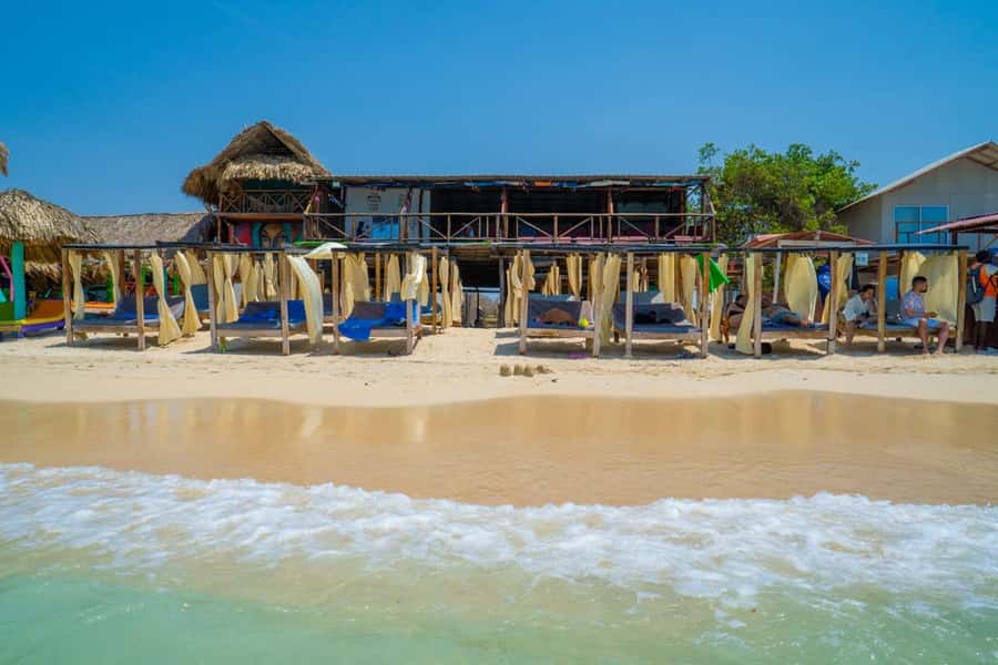 CARTAGENA: 4 islands by sport boat +oceanarium tickets - Bocha Chica and the forts of Tierra Bomba