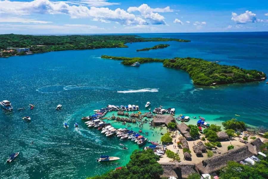 Cartagena: 5 Rosario Islands, Full party with drinks, Snorkeling and lunch - The private island lunch stop