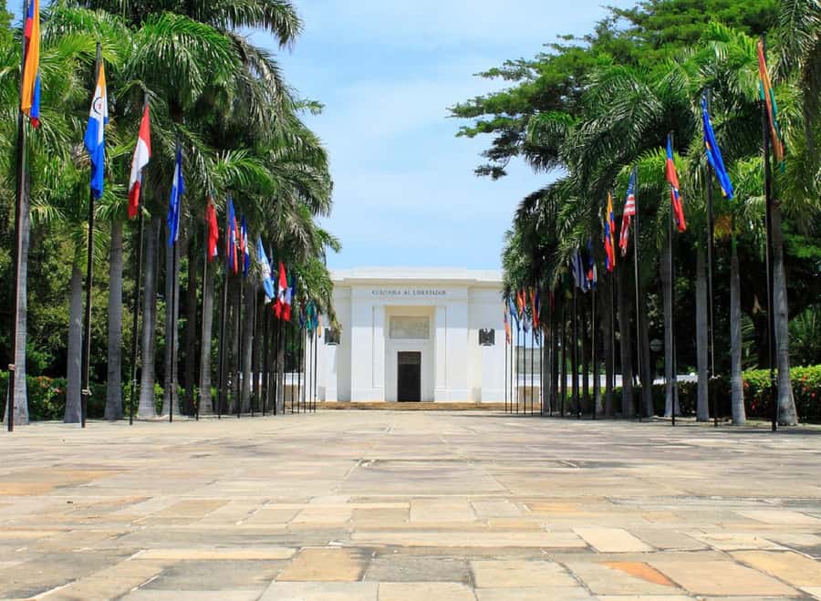 Cartagena: Barranquilla and Santa Marta BILINGUAL GUIDE - The key facts before you book