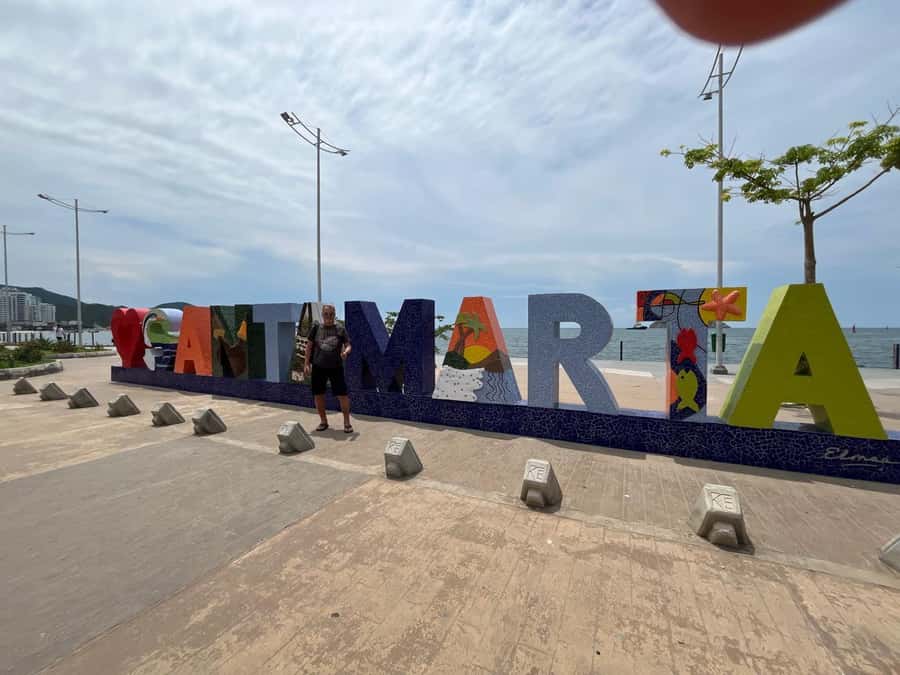 Cartagena: Barranquilla and Santa Marta BILINGUAL GUIDE - Rodadero: included beach time with a tradeoff