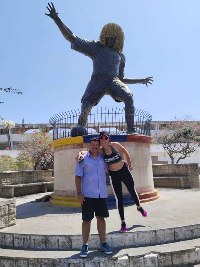 Cartagena: Barranquilla and Santa Marta BILINGUAL GUIDE - The bilingual guide question