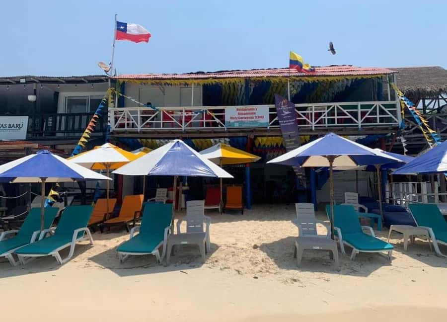 CARTAGENA: BARU BOAT TOUR + ROSARIO ISLANDS - One hour across the water by speedboat
