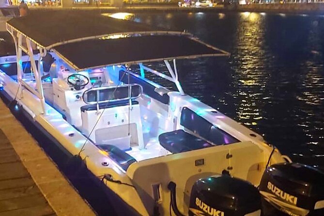 Cartagena Bay tour with open bar included. - Leaving Sibarita del Mar at 5:00 p.m.