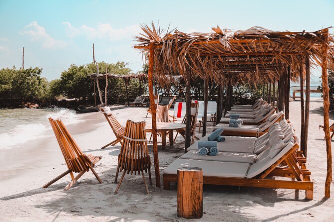 Cartagena Beach Club - Reaching La Punta from Cartagena’s Bodeguita dock