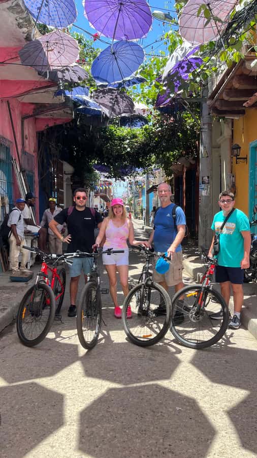 CARTAGENA: BIKE RIDE WITH LUNCH AT BOURDAIN'S FAVORITE SPOT - Six reasons this ride is different