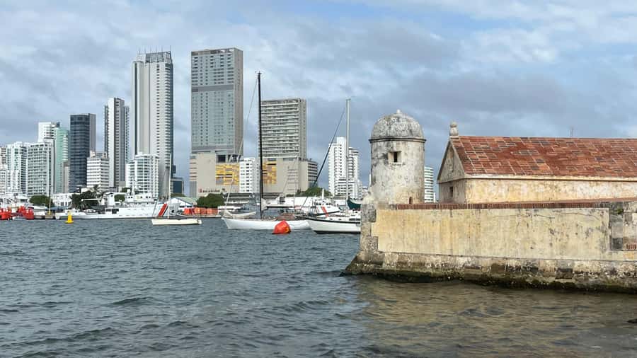 CARTAGENA: BIKE RIDE WITH LUNCH AT BOURDAIN'S FAVORITE SPOT - Why a bicycle is a smart way to see Cartagena