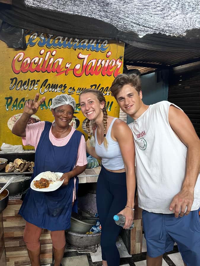 CARTAGENA: BIKE RIDE WITH LUNCH AT BOURDAIN'S FAVORITE SPOT - Barrio Chino and the ride back
