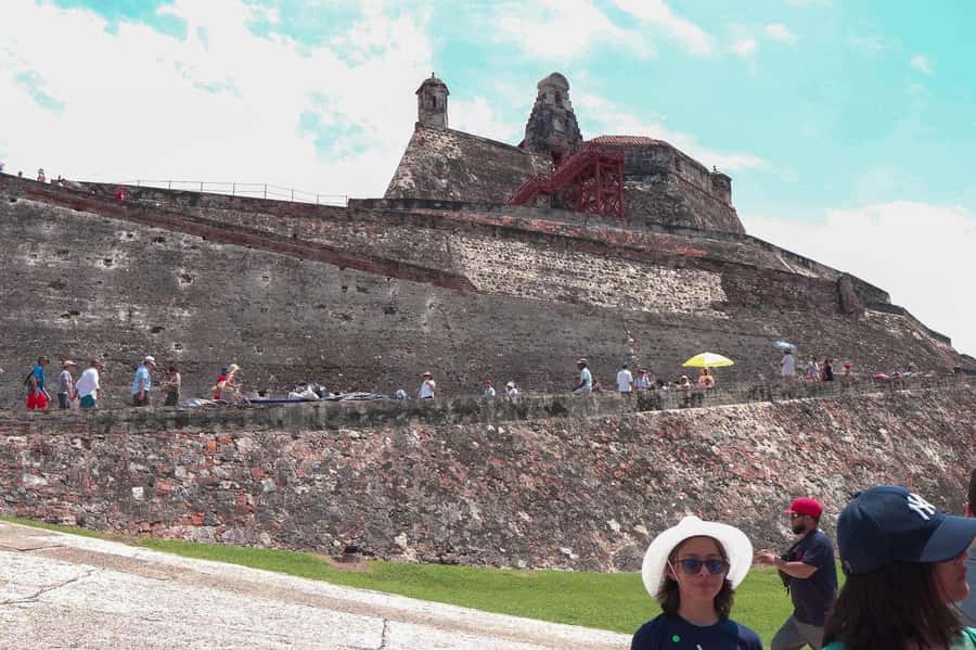 Cartagena: BILINGUAL CITY TOUR San Felipe Castle & Old city - Riding the traditional chiva through Cartagena