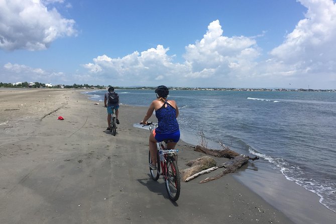 Cartagena-Boquilla Bike Ride Adventure - Canoeing through the mangroves