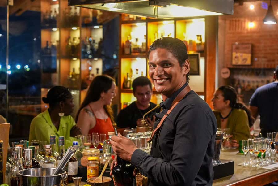 Cartagena: Boutique Rum and Chocolate Tasting at Lunático - The first pours explain why Colombian rum matters