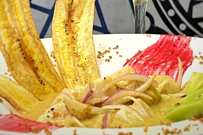 Cartagena by Experienced Tour Guide and Sea Bass Ceviche - Las Bóvedas and the craft-shopping stop