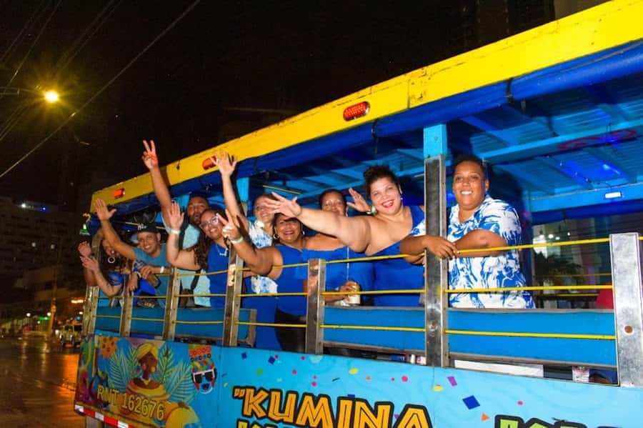 CARTAGENA: Chiva Tipical Chiva Rumbera night with entrance to the Disco - Finishing at Taboo Disco Club
