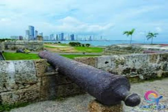 Cartagena City Tour - The Walled City in a Thirty-Minute Snapshot