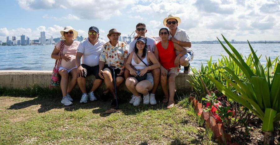 Cartagena: CITY TOUR IN ENGLISH, Old city, Monuments, Castle - San Felipe Castle: the strongest stop on the route