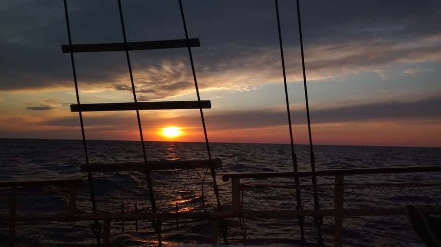 Cartagena, CO: Sunset Skyline Pirate Boat Tour with Drinks - Is $50 a fair price?