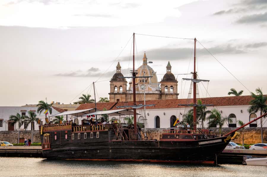 Cartagena: Complete Tour "San Felipe Castle, Popa and Getsemaní". - Who should book this tour?