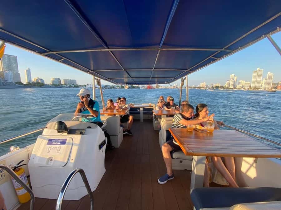 Cartagena: Cruise by the Bay with Dinner and Wine - The practical details that matter