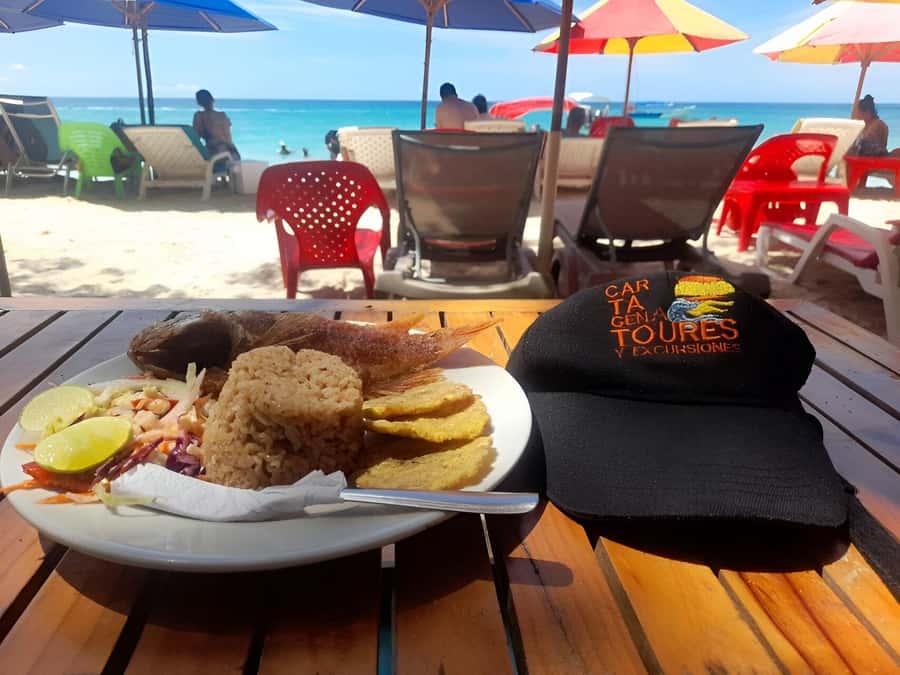 Cartagena: Daytour Aviary and Playa blanca, Barú by bus! - Why pair the aviary with Playa Blanca?