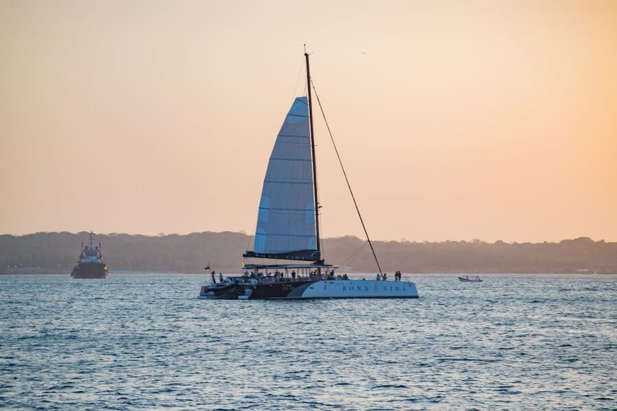 Cartagena de Indias: 2-Hour Sunset Cruise - Who should book this sunset cruise?